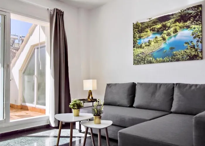 Atico Con Terraza Privada En Malaga Centro